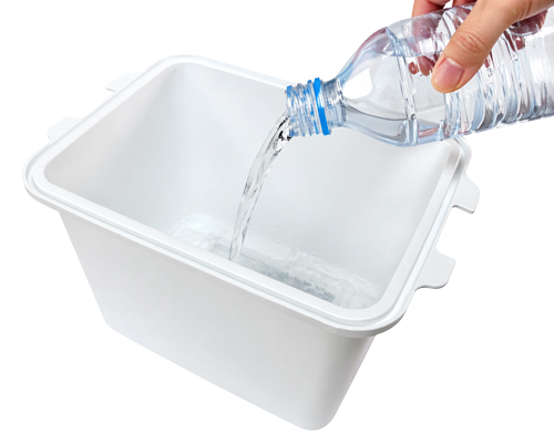 水180mlを注ぐ