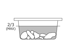 内なべに具材を入れる